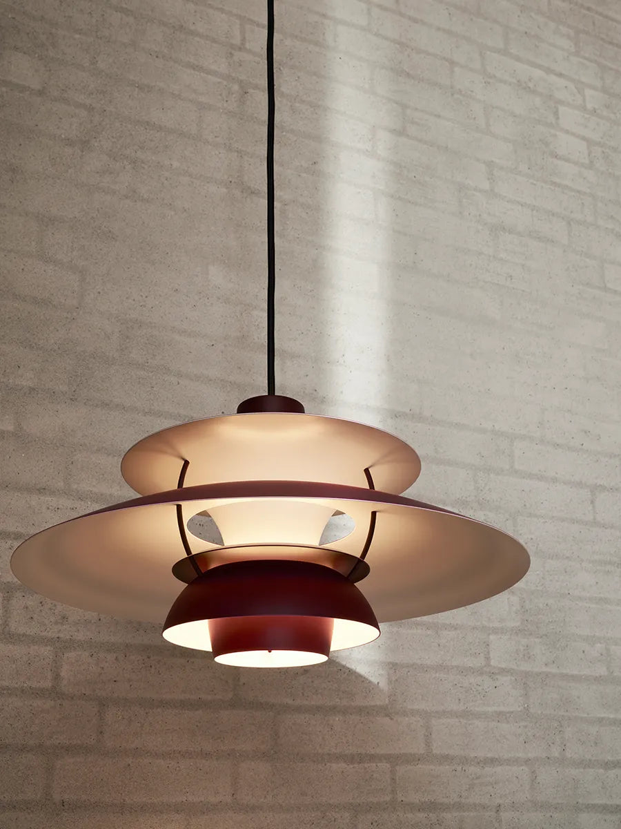 PH 5 Pendant, Monochrome Burgundy af Poul Henningsen